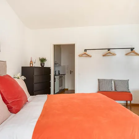 Double Modern-3 By Interhome 阿斯科纳